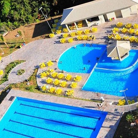 Apartamento Golden Dolphin Express カルダス・ノバス エクステリア 写真